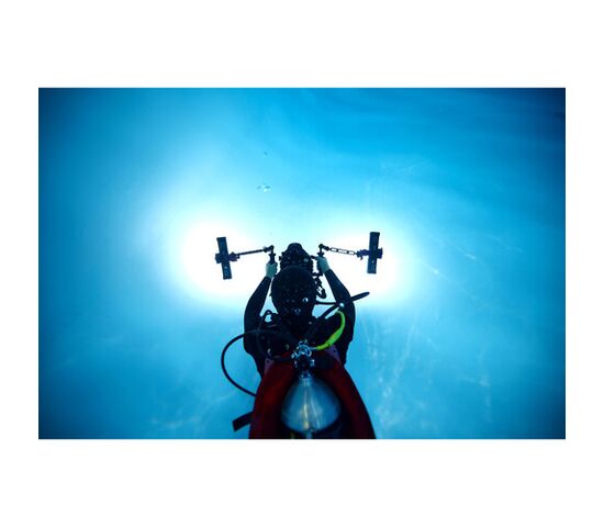 Осветитель светодиодный Godox Dive Light WT25D для подводной съемки, фото , изображение 8