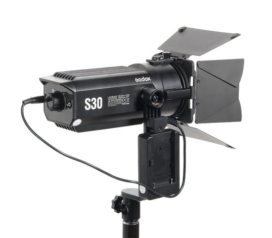 Осветитель светодиодный Godox S30 фокусируемый, фото , изображение 5